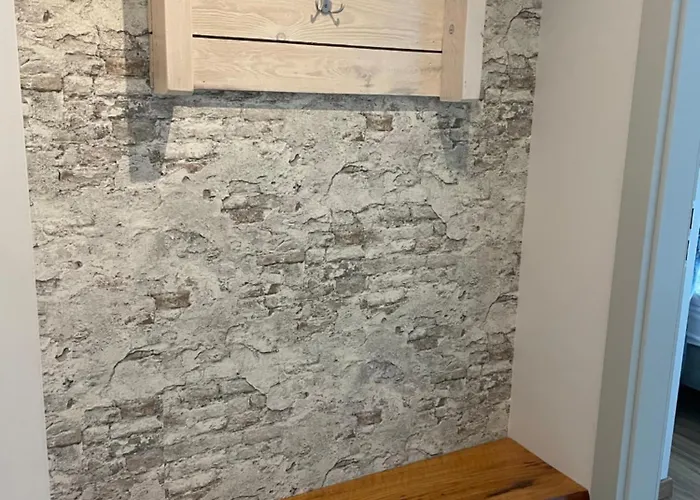 Apartment Pod Gondola 